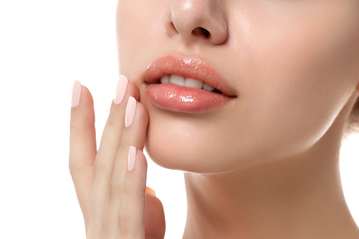  How to get Pink Lips Naturally with Home Tips