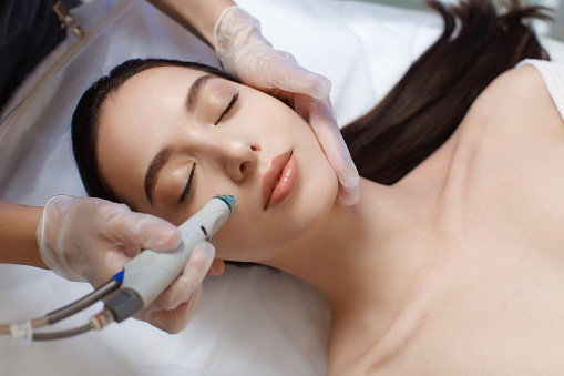 Hydrafacial Benefits for Your Skin to Enhance your Beauty
