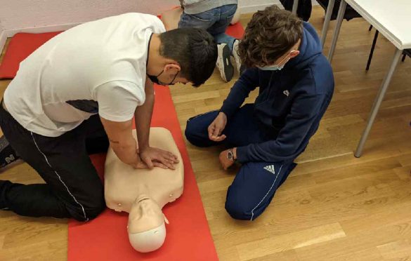  What are the 10 steps to CPR?